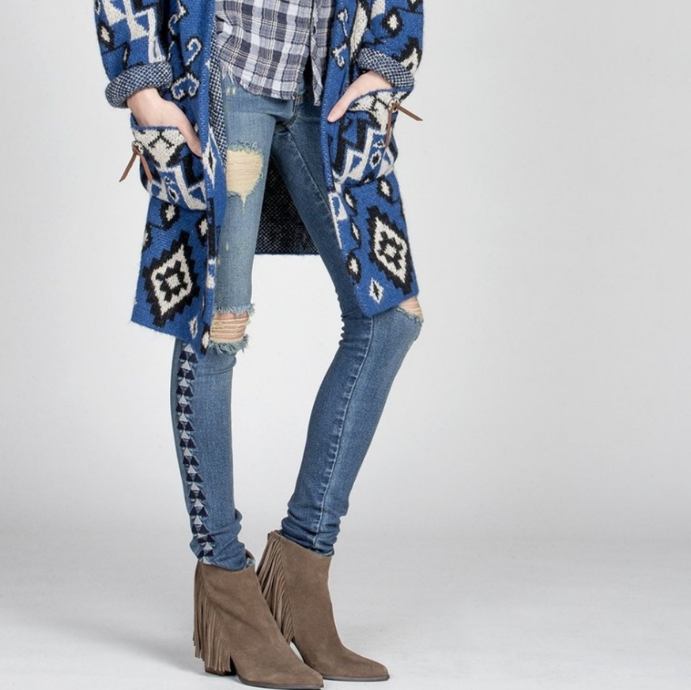 MISS ME Destructed Skinny Jeans